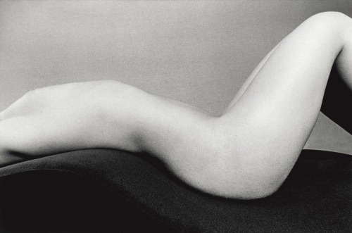 henk-heijmans:  Female form, 1972 - by Carla