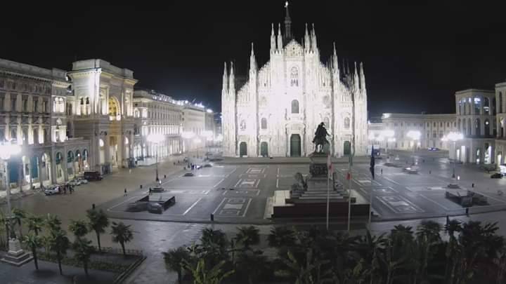 madeleineengland:Rome, Milan, Venice on first day of quarantine.From 10 march 2020 the whole country of Italy is in lockdown because of coronavirus. it means you can’t leave the house unless it’s strictly necessary, it’s all locked down except