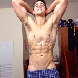 armpitluvrs:  Fanned Sagger