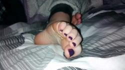 wvfootfetish:  ashfeet:  Beautiful toes :)
