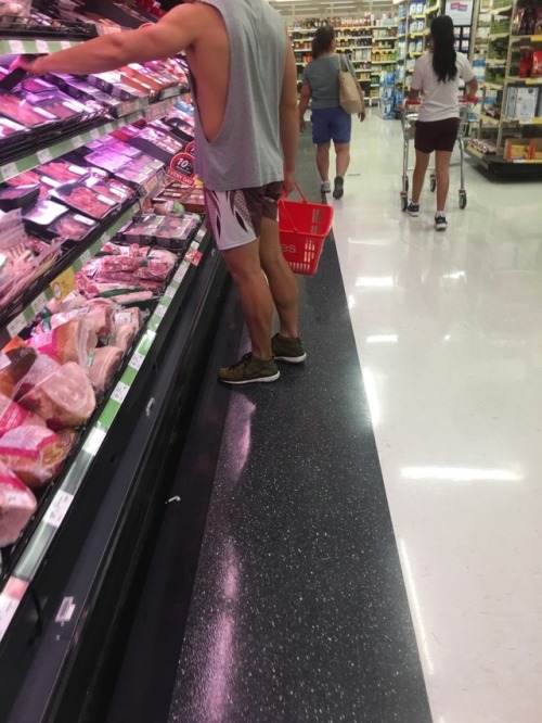 no1holdenfan:Saw this hottie at my local Coles. I wanted to fuck him over the chicken fillets. Check