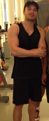 stanbuckybarnes:  Sebastian Stan+gym  