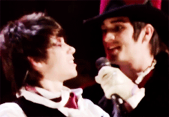 lestears:  Panic! At The Disco - I Write Sins Not Tragedies (MTV live)