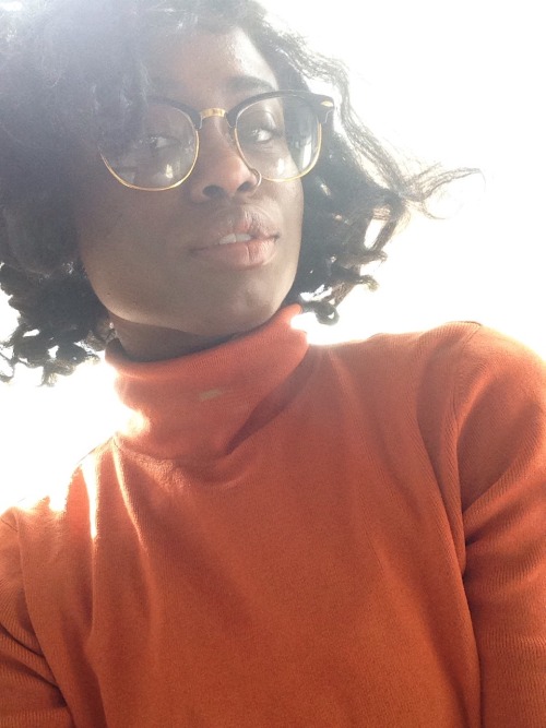 glock-piccolo:Oooohkayy tumblr black out pt.1 ft me in Orange!! 