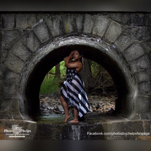 Post 4th of July with Jackie @jackieabitches  as we did something different and still sexy with an implied political view. #flag #curves #photosbyphelps  #model #plussize #losehatenotweight #curvyWomen #curvysize #nature #stone #archway