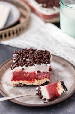 foodffs:  Red Velvet Dessert Lasagna Really