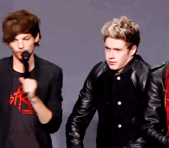 horaneyes:  x 