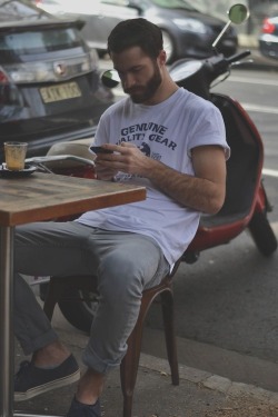    There he is, sending me texts… “Oh not much, wbu?” 