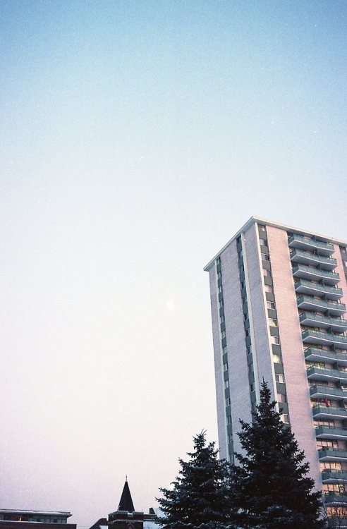 Faint sun/moon on Dovercourt, Toronto, 2017