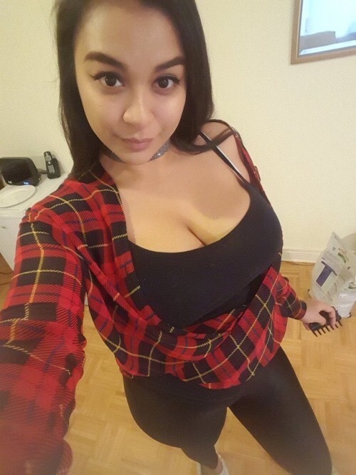 toodamnsexy:  I think your ready for the real thing 🍆🍆🍆