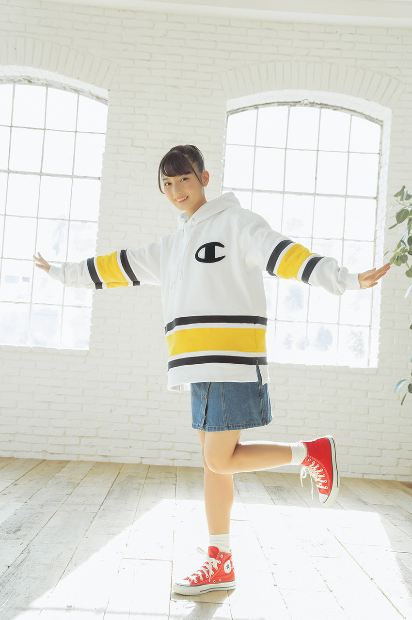 sakamichipost46:  U18 zero 小坂菜緒 1HUSTLE PRESS OFFICIAL WEB SITE 2018.02.09 の画像を色調変更など