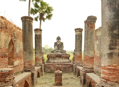 Buddha statue at the yadana hsimi Pagodas, Myanmar.