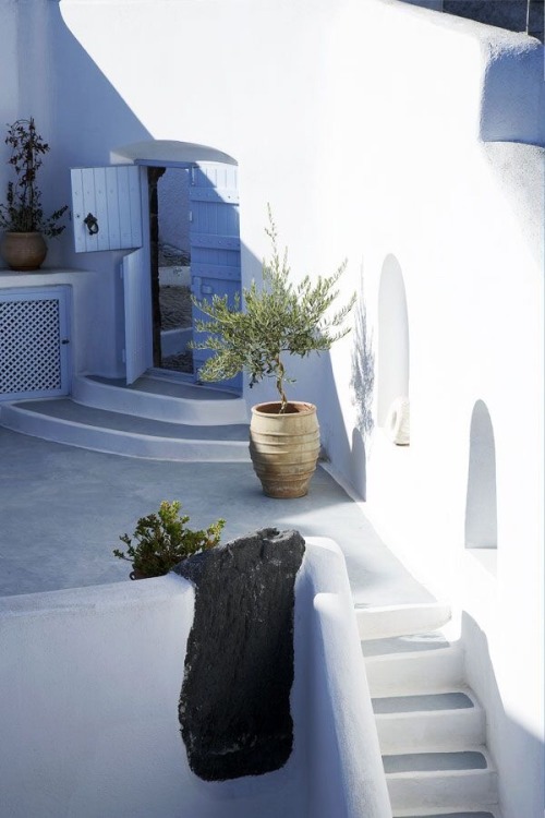 biisousss:dreaming of a summer house like this in Santorini