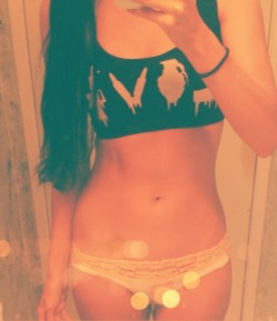 sheisyourqueen:  I liked my stomach today.  i like it every day :-) 