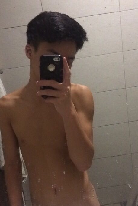 sg-twinkboy:  sgnottiboysv2:  asianstr8guynudes:  Snapchat Bait Naughty boy willing