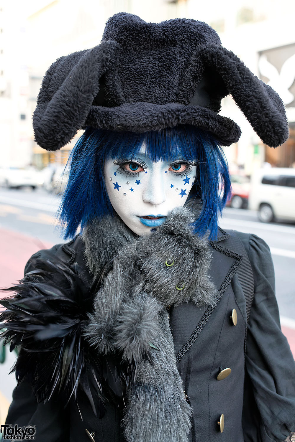 tokyo-fashion:  Uri &amp; Kaori on the street in Harajuku today with shironuri