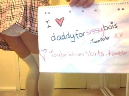 taylorwearsskirts: @daddyforsissybois  lots of photos for you :) take your pic xx(Sorry bout qu