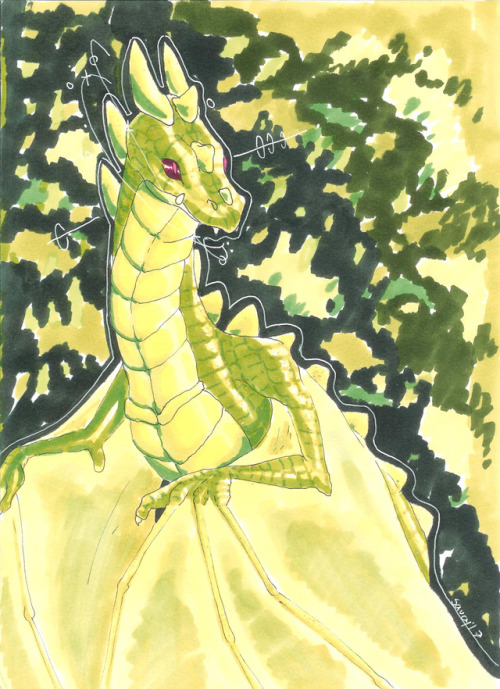 notreallydaily: Green dragonI realized too late that the right arm (on the left) is totally in the w