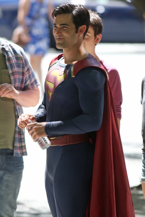 Sex drainedheroes:  fuertecito:  Tyler Hoechlin pictures