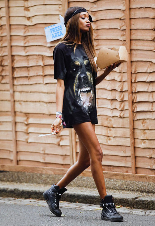 allblvckk:  dopeangel:  timvogue:  Jourdan Dunn at the Wireless Music Festival, Finsbury Park, London What a badass look, that is! Gorgeous!  in love  // 