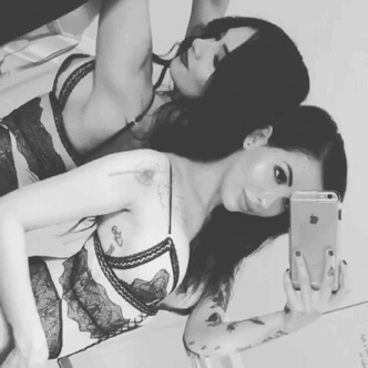 stripper-locker-room:  @viviennewynte