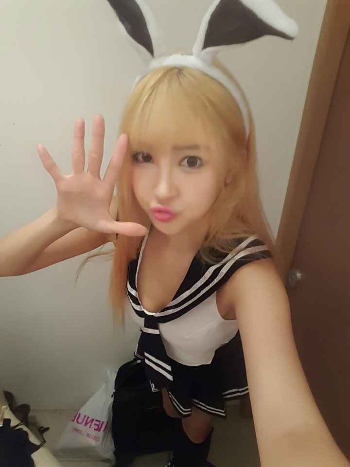 kormodels:  Kim Olia’s selca