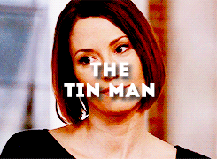 cbssupergirlgifs:I guess it’s true, there’s no place like home.Did you just quote a movie, Danvers?