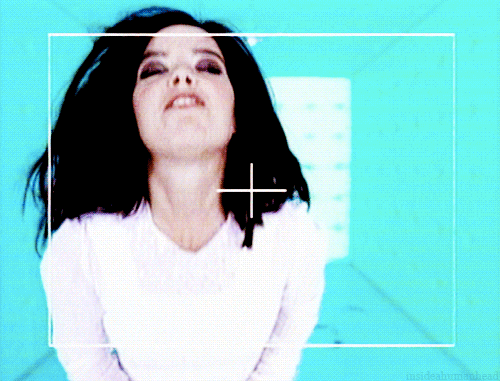 ludvigovzec:  Bjork-Violently Happy music video by Jean Baptiste Mondino 