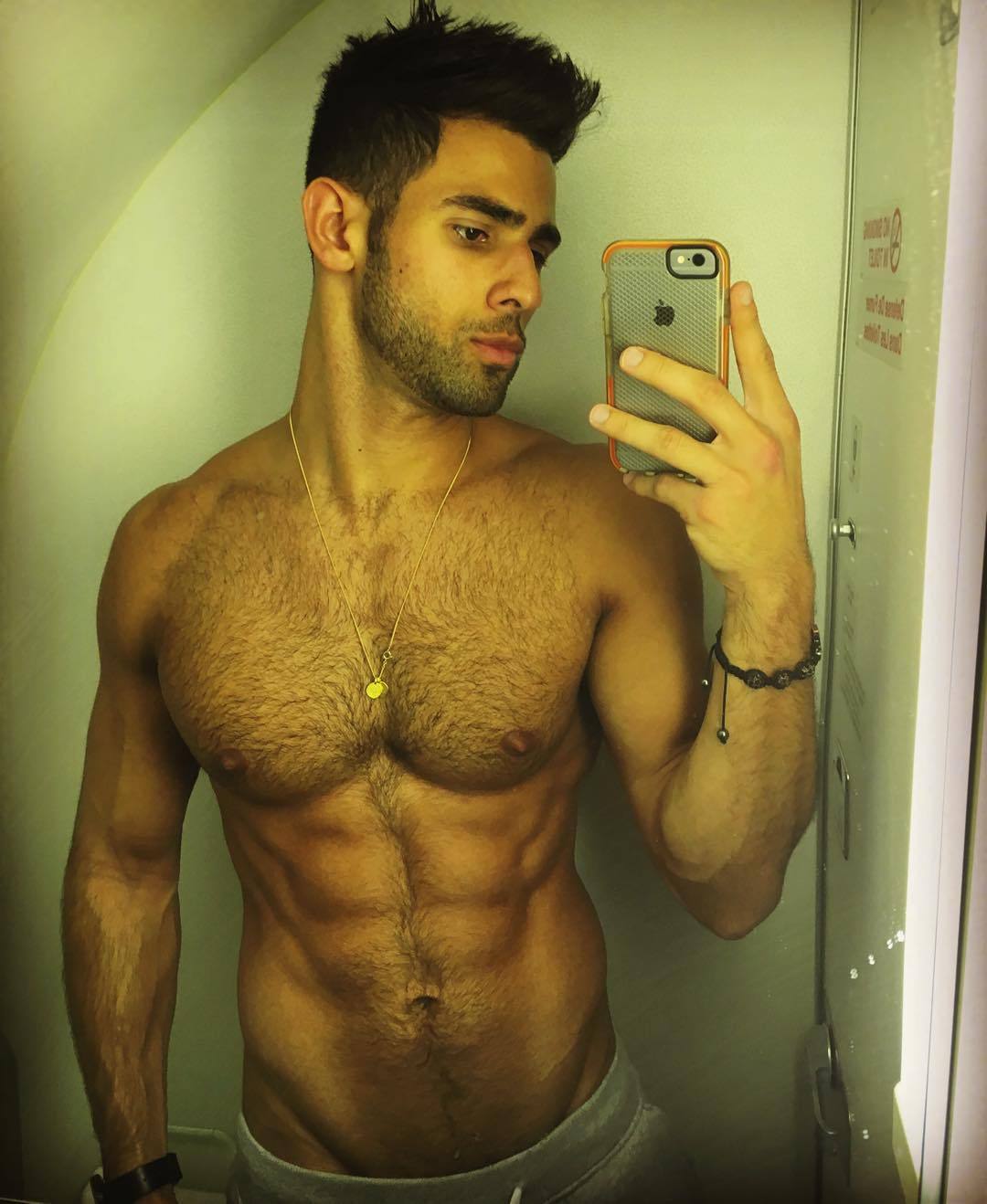 lumbrjax:  Instagram user @pablohernandezofficial http://ift.tt/1O0cYEl 