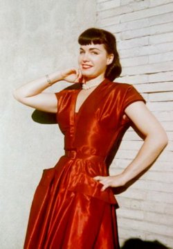 thequeenofpinup:  Bettie’s style. Bettie