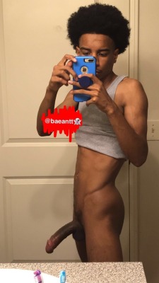 babygtd2:  babygtd2:  #Skinnyboyswinning 😎💪🏾💦  Go add me on snapchat 😜