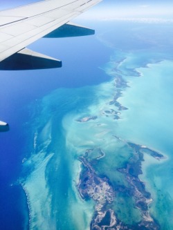 myblurryheart:  Airplane view of Cuba
