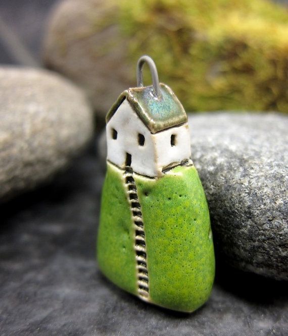 ollebosse:    Hilltop CottageMoss FarmPorcelain Pendant by elukka  