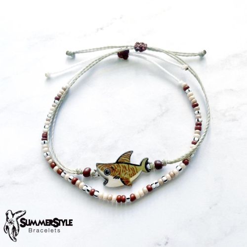 Who doesn’t love a good neural &amp; a cute shark? www.summerstylebracelets.etsy.com . . .