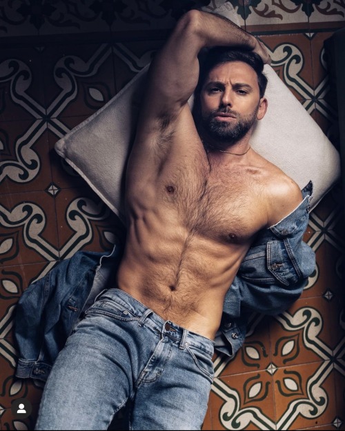 elnerdo19:Beautiful and furry dancer, Anton Lap! Love his gorgeous beard too! 💚🧡🤍💚🧡🤍🤤🥰🐺😍😋 🏳️‍🌈 