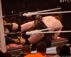 rwfan11:  …I love this move by Mark Henry