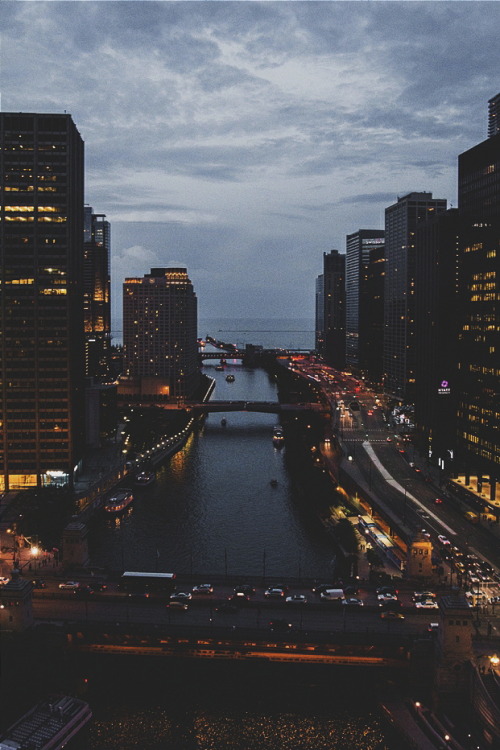 visualechoess:  Chicago by Michael Kirchner