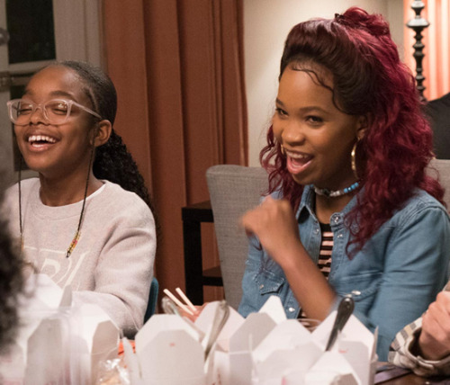 dynastylnoire:  prettyboyshyflizzy: timelessziowl167:  accras:   Oscar nominee Quvenzhané Wallis to guest-star on Black-ish The 2013 Oscar nominee, 15, will appear on the Jan. 22 episode of the ABC comedy as Kyra, Dre’s (Anthony Anderson) cousin. 