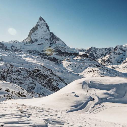 theencompassingworld:  raphaeldupertuis:  What is your favorite activity to unwind and enjoy nature? 🏔🌿 #FeelTheAlps  The World Around Us