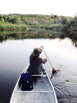monikatischer:  Estevan canoeing, taken by benngie.   ×