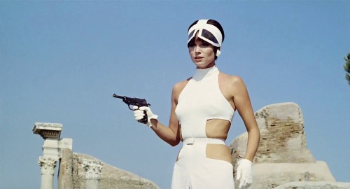 Elsa Martinelli - La decima vittima, 1965.