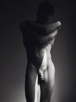 artnudemale:  artnudemale The art of male