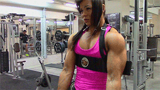 yourmusclegirl:  NEW Sophie Arvebrink video Sophie’s getting BIG!