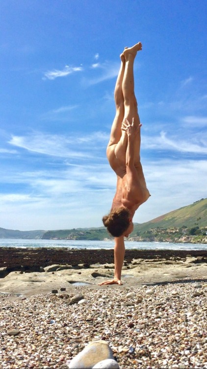 Porn photo Nude core fitness training and balance. 