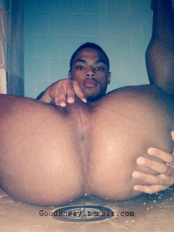 thatjackpot:  goodbussy:  No words. He already knows.   DreStealz  Follow: THATJACKPOT.tumblr.comFollow: THATJACKPOT.tumblr.com