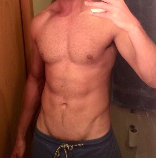 Porn Pics When you stumble across an old fuck on Grindr…