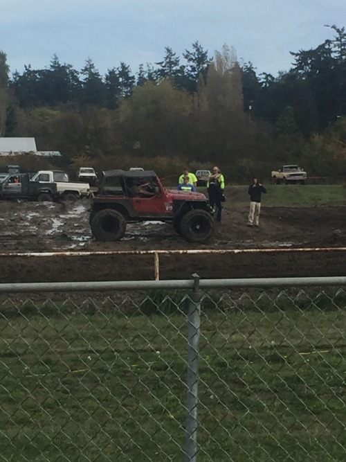 Mud bogs today, these were going through what the announcer called the booty hole 😂😂 none of them made it