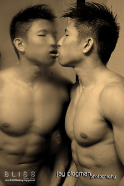 asiantwinkz:  http://asiantwinkz.tumblr.com/ If you like my posts, please reblog and follow 