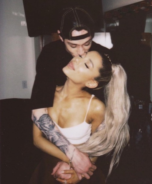 arianagrandesource:arianagrande: i thought u into my life woah ! look at my mind ⚡️