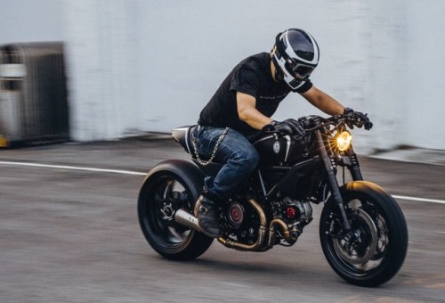 ‘Jab Launcher’ Ducati 803 cafe racer by Rough Crafts | Photo by 就就龍 Photographsvia CAFE 